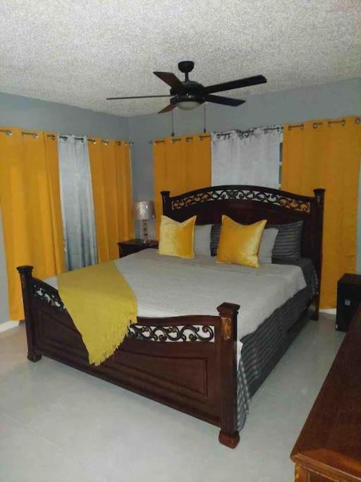 Lulu Bell Mystic Ridge @73 Apartment. Ocho Rios Exterior photo